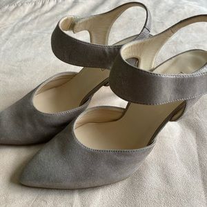 Paul Green Gray/silver metallic heels